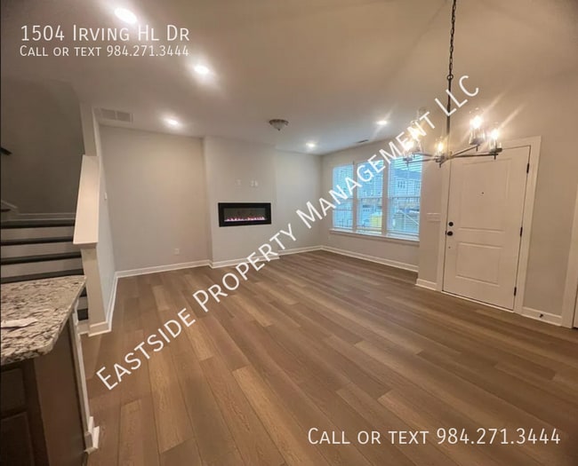 Building Photo - 1504 Irving Hl Dr