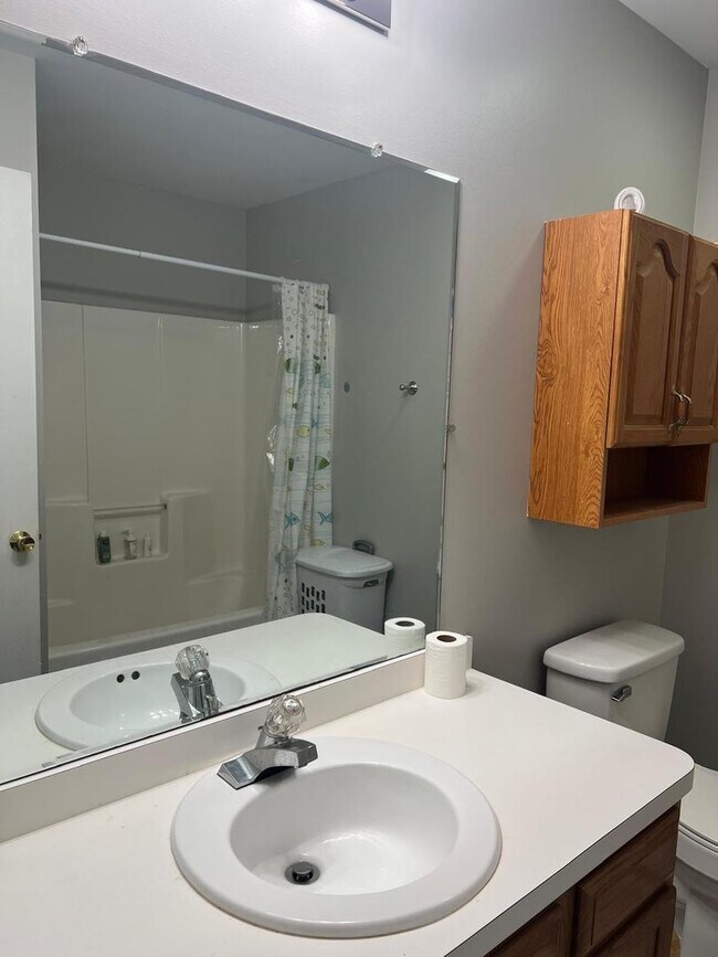 Building Photo - 3496 Willowview Ct