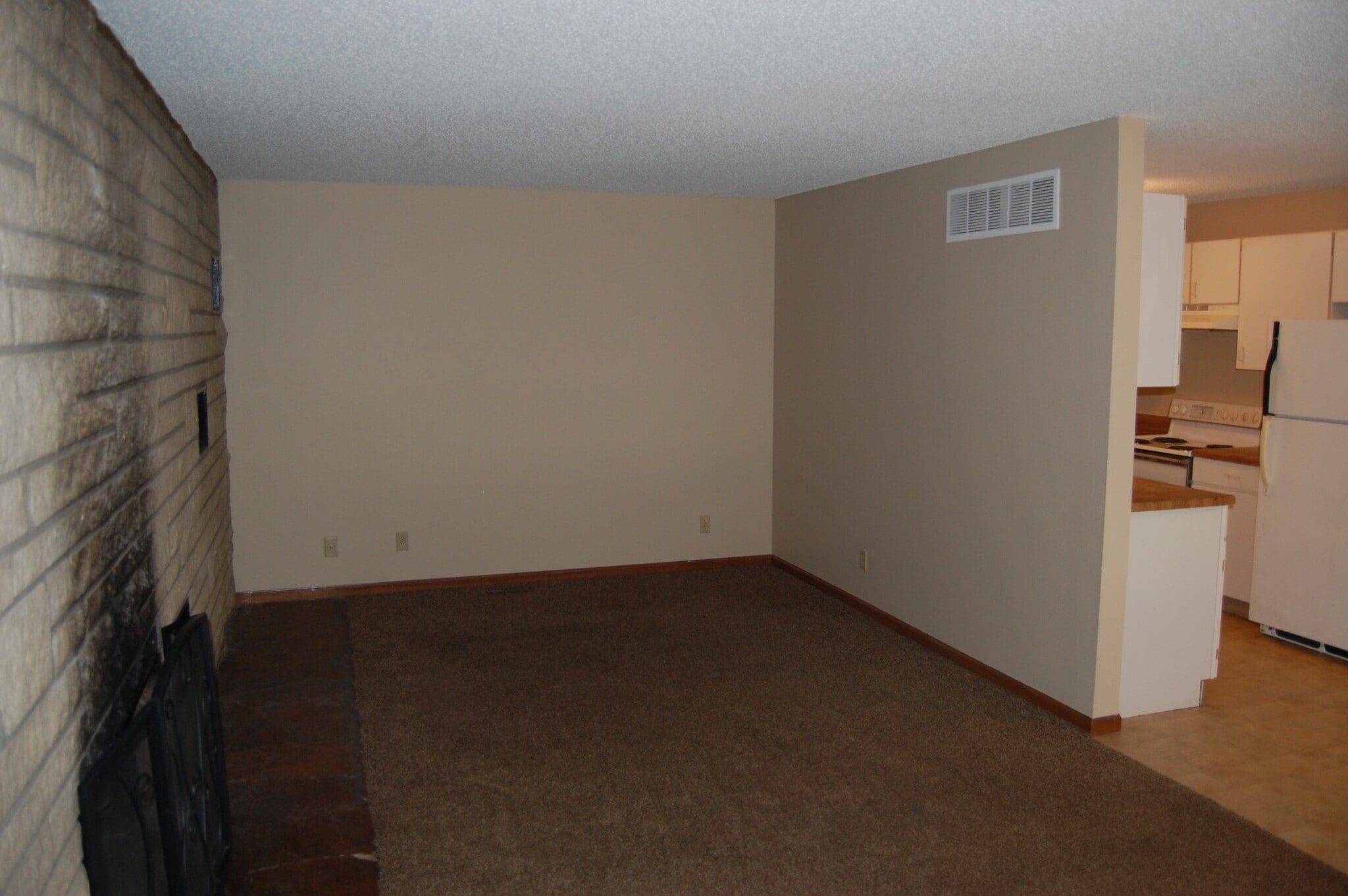 First floor living room 23'x11' - 4945 Walker Ave