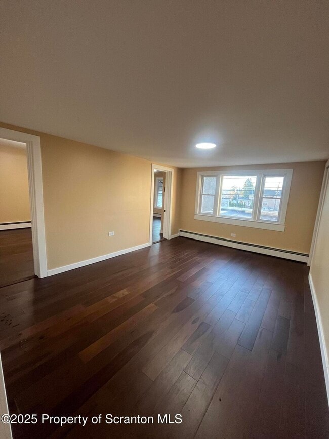 Building Photo - 129 S Blakely St