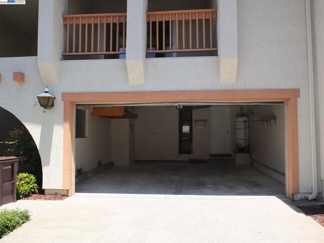 Building Photo - 31214 Tepic Pl