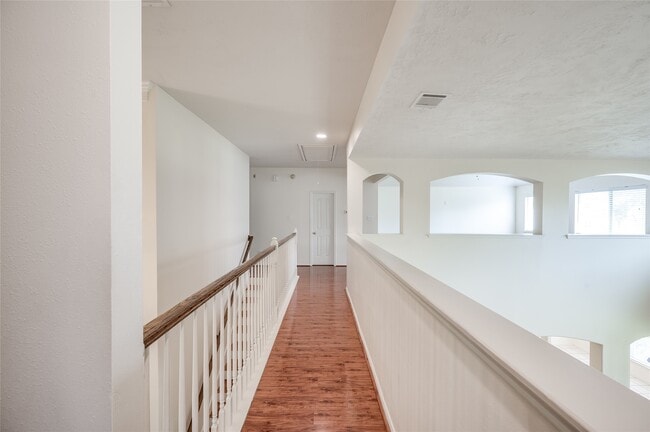 Building Photo - 3402 Caloway Ct