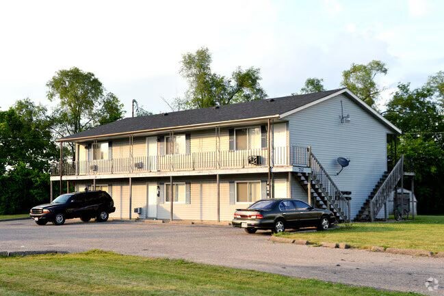 Building Photo - 601 Moses Dr