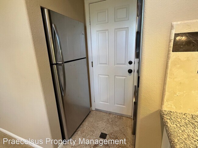 Building Photo - 1 br, 1 bath House - 1033 White Alder