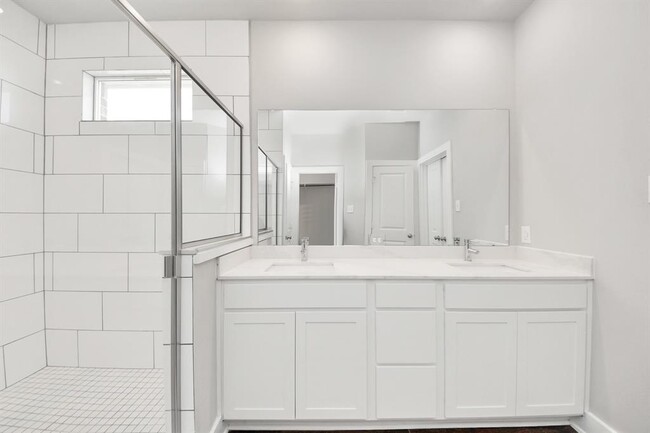 Building Photo - 10530 Moon Vly Ln