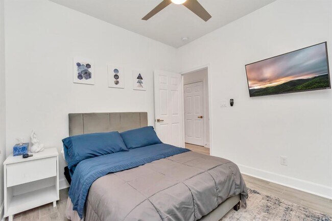 Building Photo - 4506 Aledo St