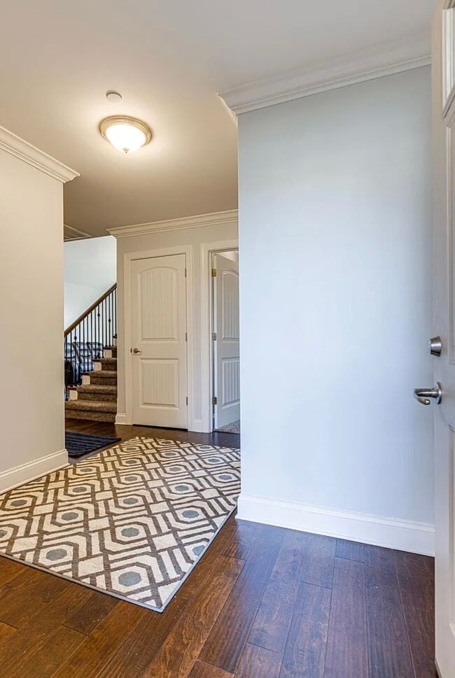 Building Photo - 1003 Irish Way