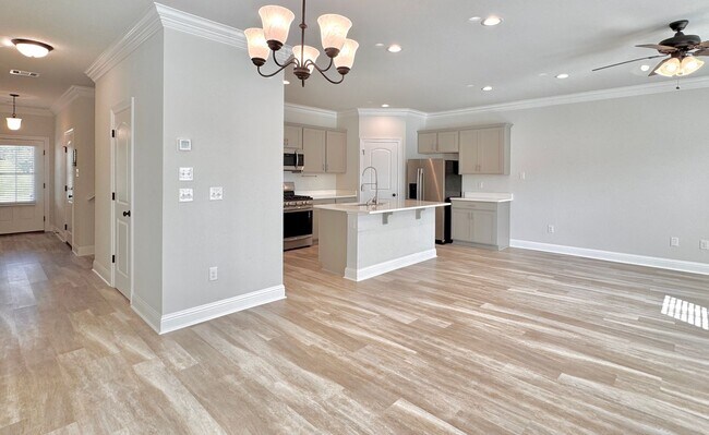 Building Photo - Modern 3BR/2.5BA Home Near LSU - Double Ga...