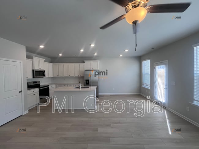 Building Photo - 447 Payne Dr