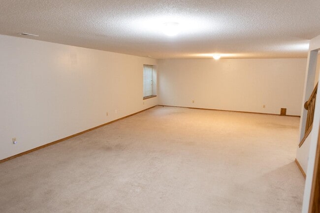 Building Photo - 1106 S Longford St