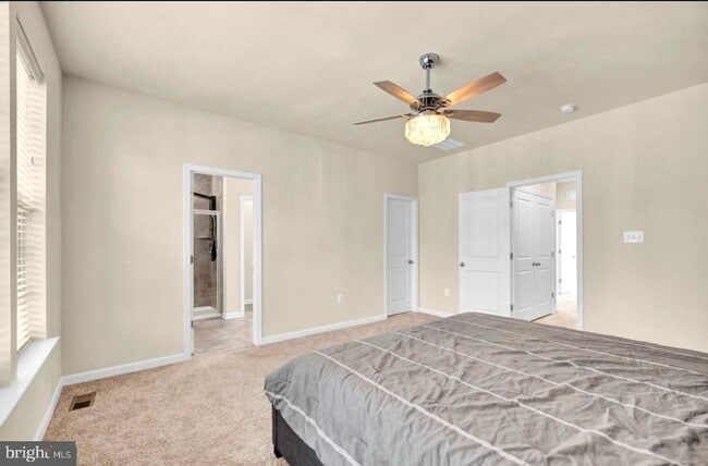 Building Photo - 1627 Field Sparrow Ter NE