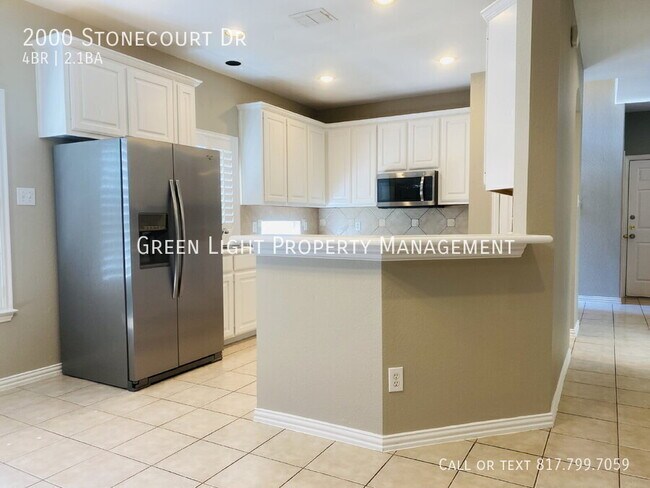 Building Photo - 2000 Stonecourt Dr