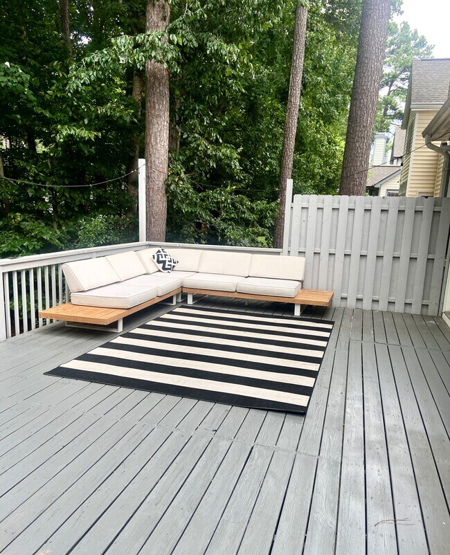 Building Photo - 10116 Goodview Ct