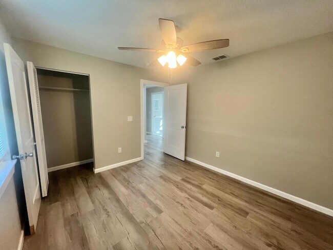 Building Photo - 46 Sedgwick Trail