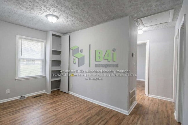 Building Photo - 1313 Ridgeview Dr