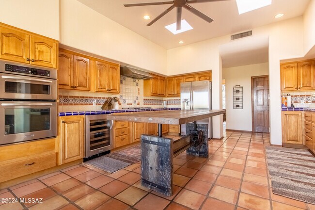 Building Photo - 6269 N Paseo Valdear