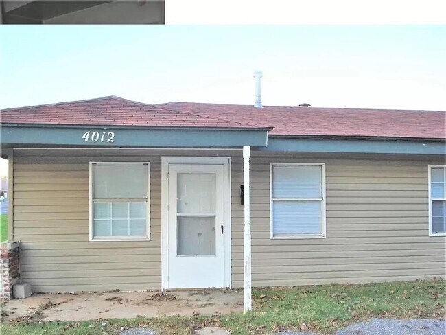 Primary Photo - 4012 S. Shields