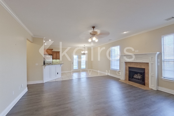 Building Photo - 812 SW 37th St