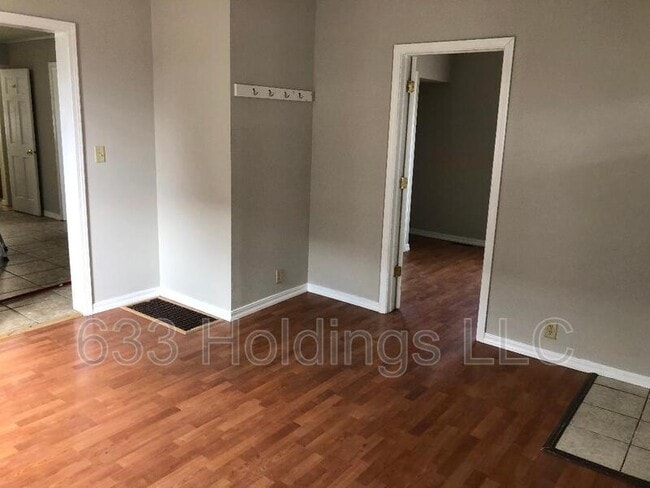 Building Photo - 403 McKinley Ave