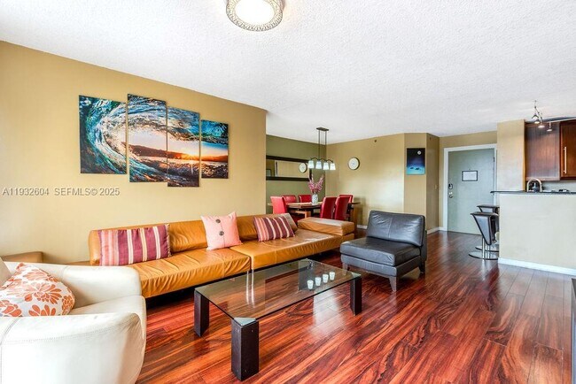 Building Photo - 19999 E Country Club Dr