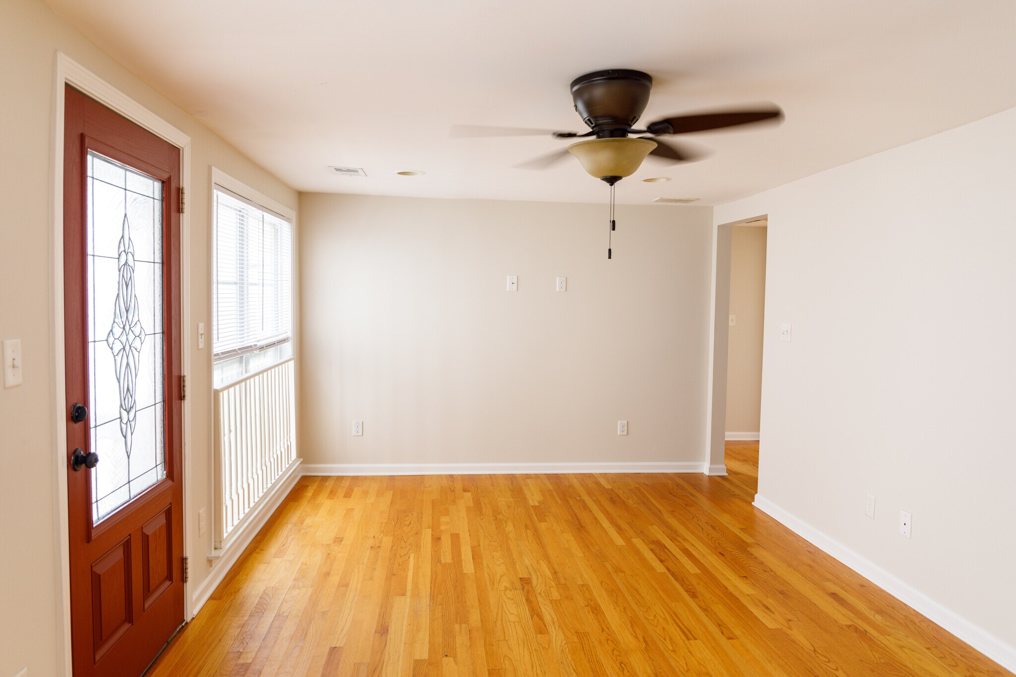 Building Photo - 116 America St