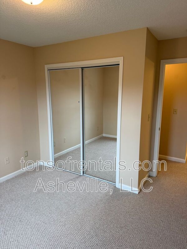 Building Photo - 149 Morningside Ln