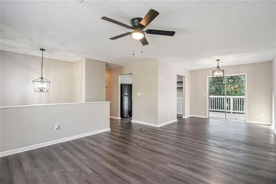 Building Photo - Room in Single Family Home on Newberry Trail