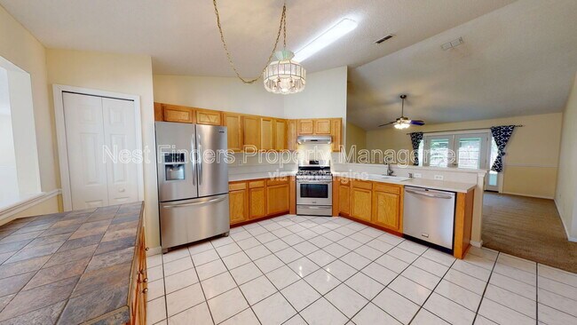 Building Photo - 1826 Blue Ridge Dr