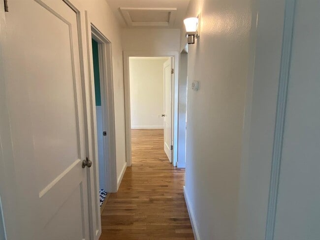 Building Photo - 1415 Bentwood Rd