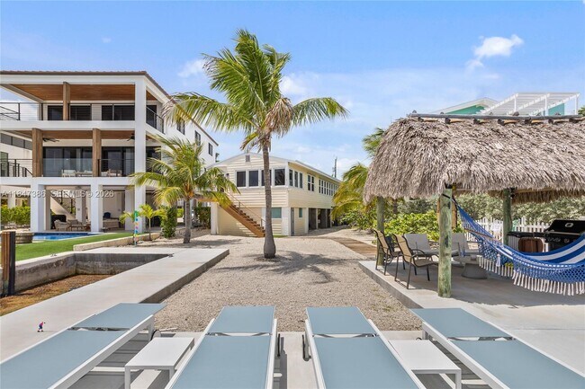 Building Photo - 235 Tavernier Dr
