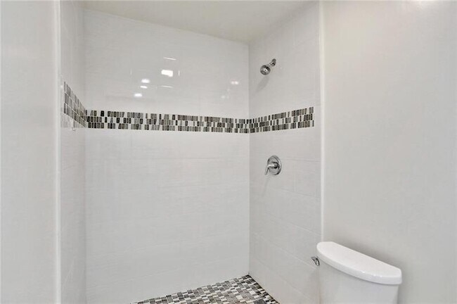Building Photo - 4300 S Ocean Blvd