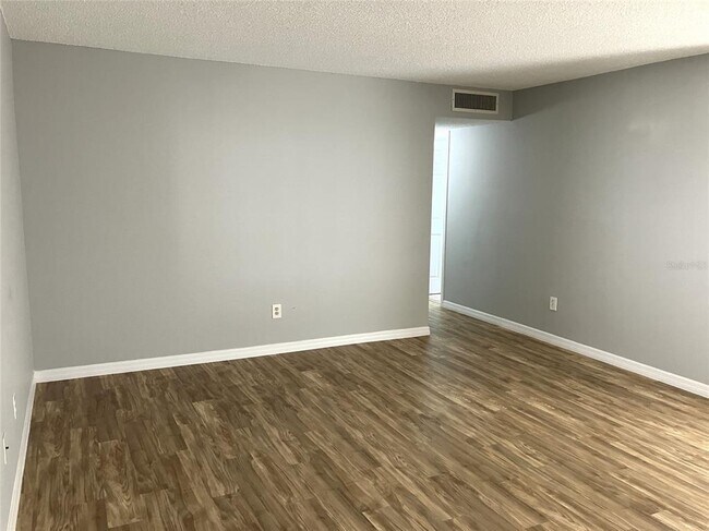 Building Photo - 11703 Raintree Village Blvd