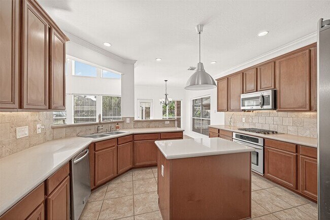 Building Photo - 24919 Spring Aspen Ct