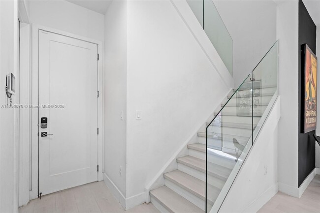Building Photo - 4468 NW 80th Ave