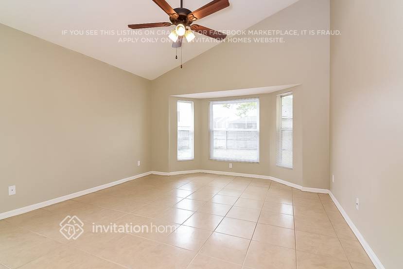 Building Photo - 6127 Weatherwood Cir
