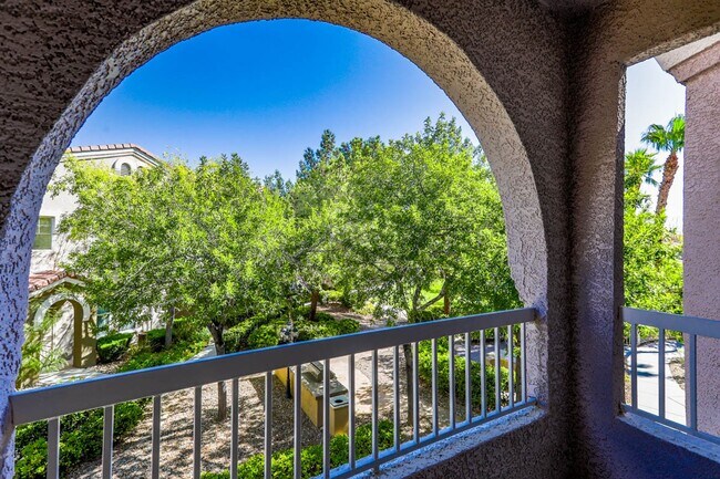 Building Photo - Resort Living 1 Bedroom Condo In West Las ...
