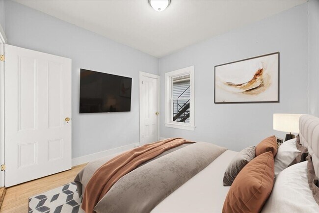 Building Photo - 58 Calmar St