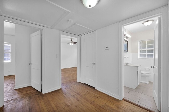 Building Photo - Stunning 3-Bedroom, 2-Bath Home in Desirable Mandarin Neighborhood!