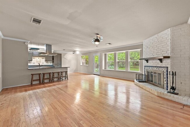 Building Photo - 6511 Lancret Hill Dr