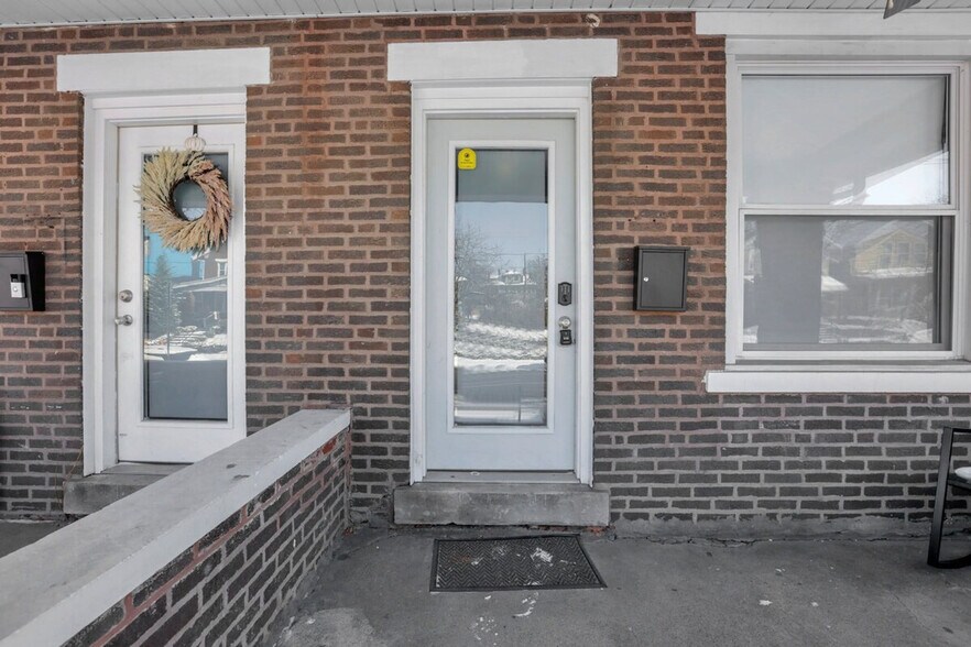 Building Photo - 1376 N 4th St