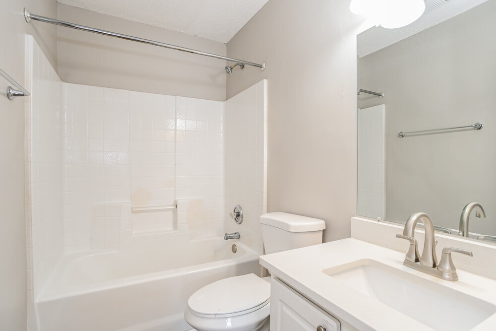 Building Photo - 910 Milkfarm Ct
