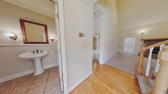 Building Photo - Spacious Home in Mill Creek