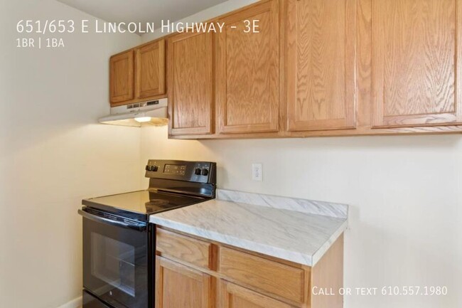 Building Photo - 651/653 E Lincoln Highway-3E