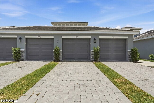 Building Photo - 11841 Venetian Lagoon Dr