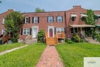 Building Photo - 1704 Redwood Ave