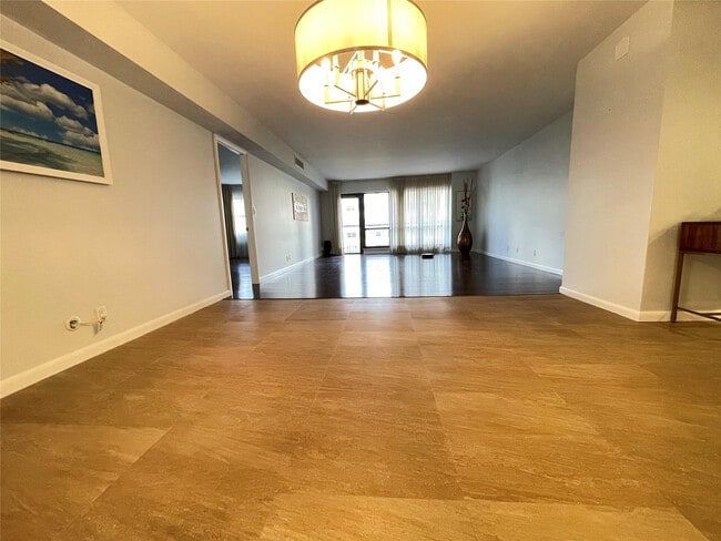 Building Photo - 1800 S Ocean Blvd