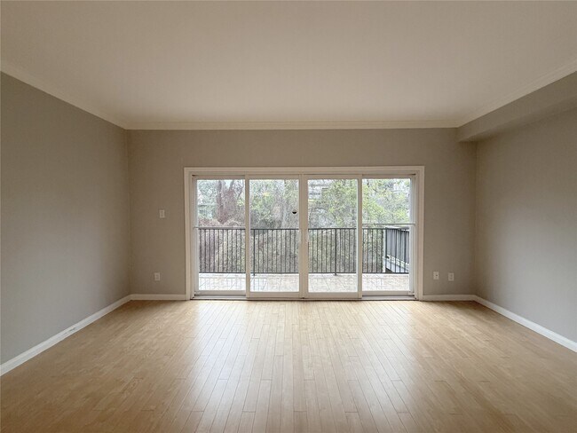 Building Photo - 1801 Stoney Brook Dr