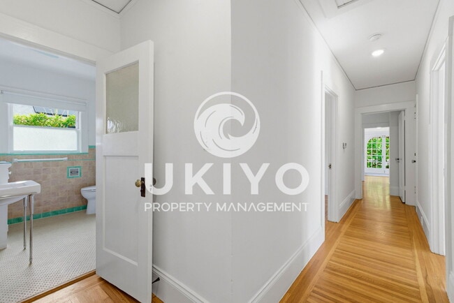 Building Photo - 1801 Marin Ave