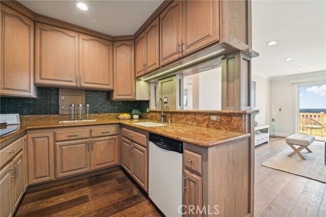 Building Photo - 1707 Pacific Coast Hwy