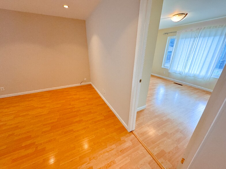 Building Photo - 3322 Glendora Dr